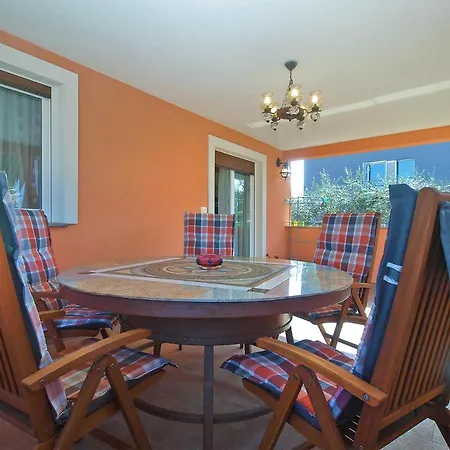 House Marino 2069 풀라