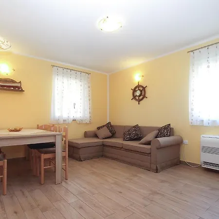 Сasa de vacaciones House Marino 2069 *